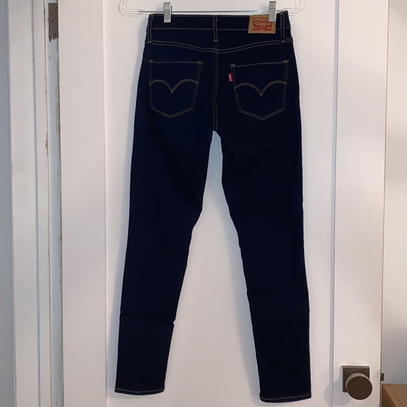 Levi’s Skinny Jeans - Picture 3 of 6